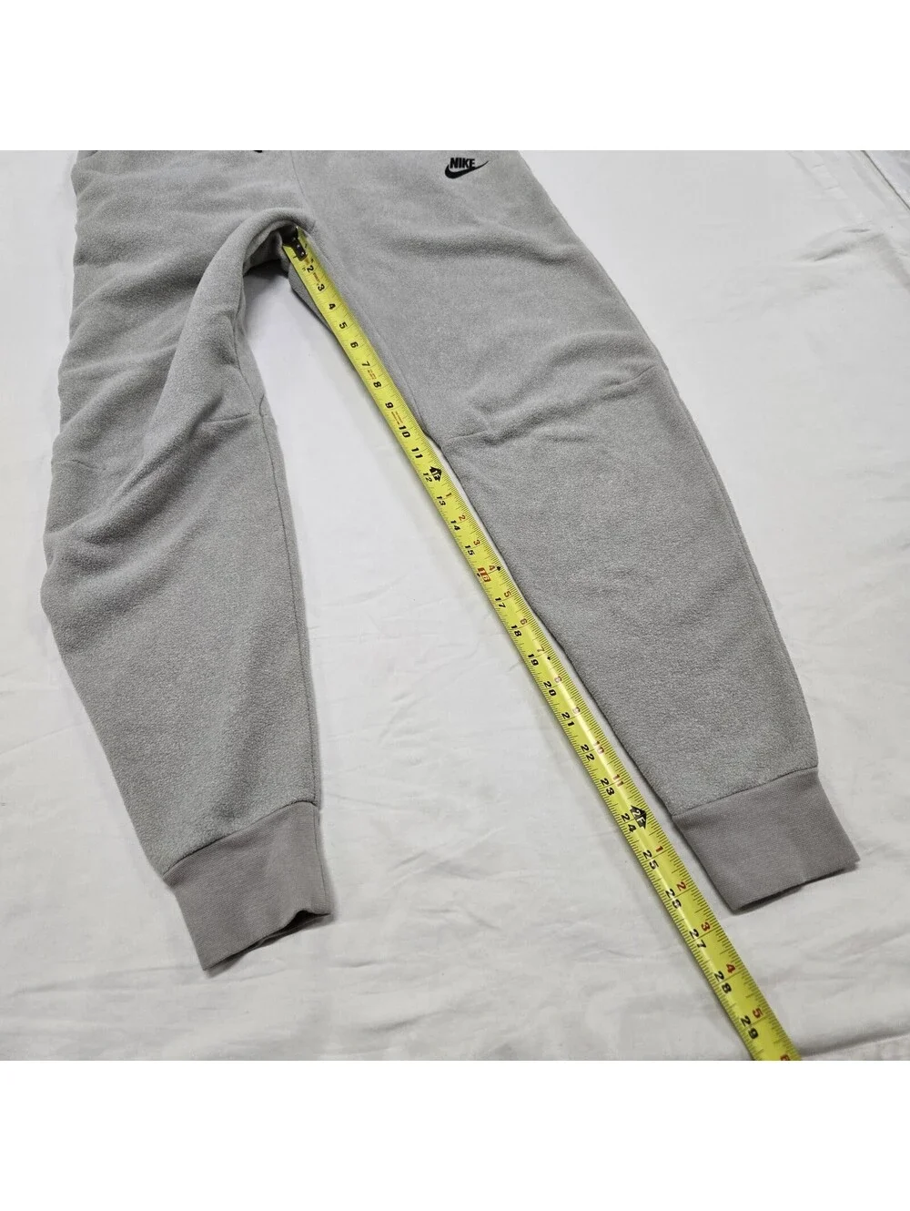 EUC Men's SMALL Nike Tech Fleece Winter Joggers Grey Logo Sweatpants DQ4808-016